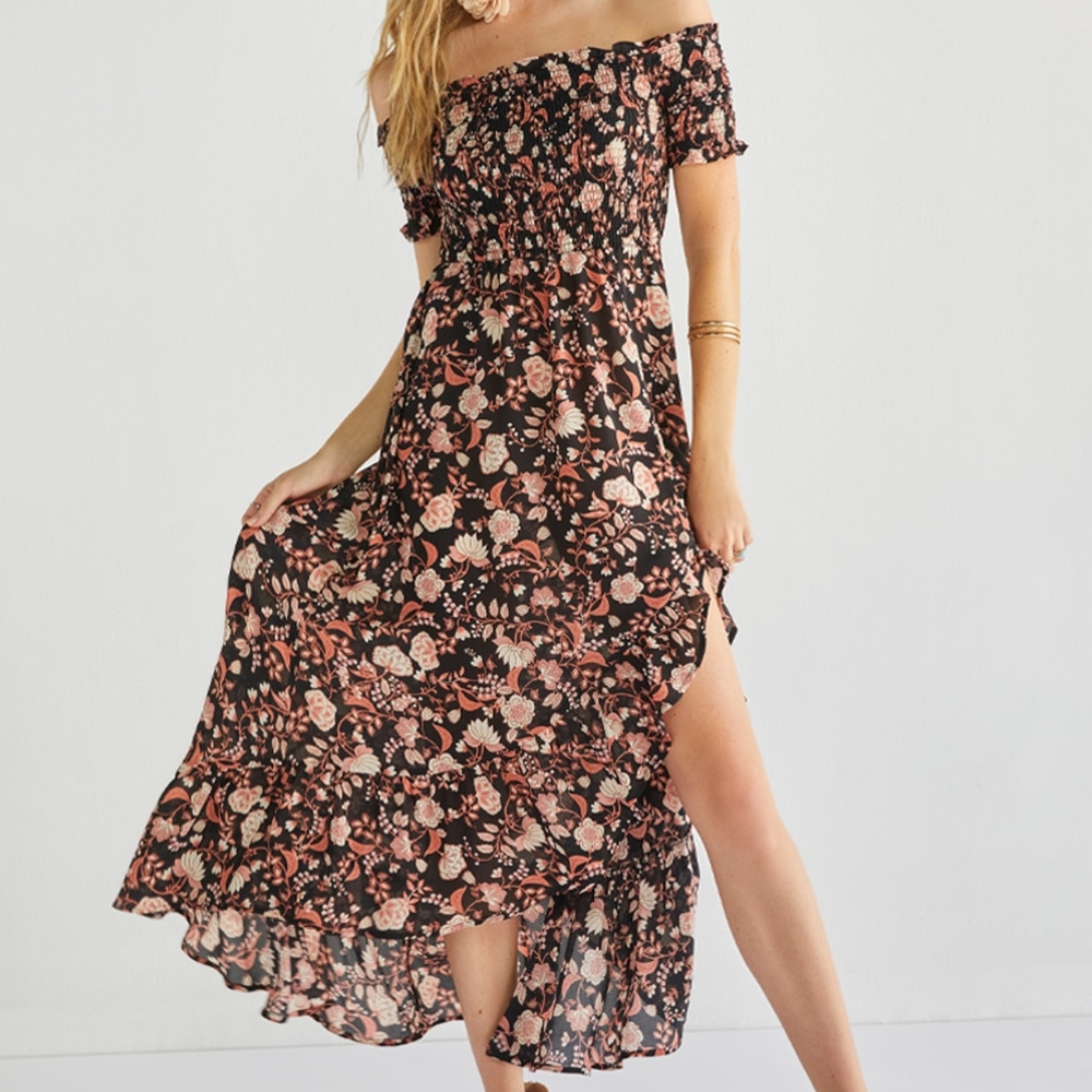 ‼️Last Chance Francesca's Kriss Smocked High Low Floral Midi Dress M